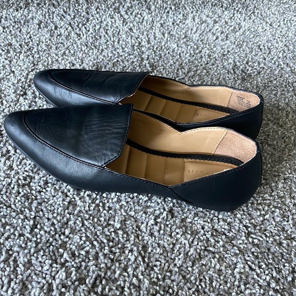 Leather pointy toe flats